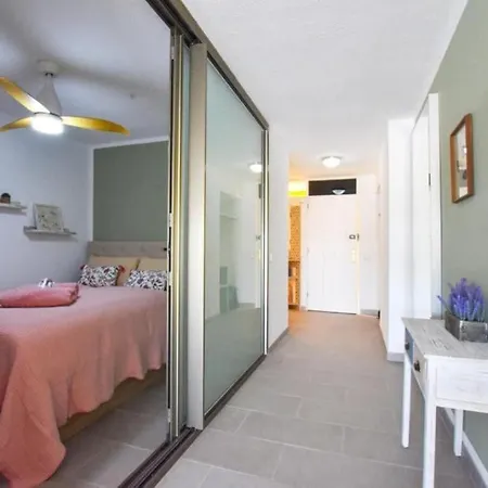 Book Jet - Casa Adam * モロ・デル・ハブレ