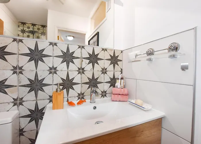 Book Jet - Casa Adam