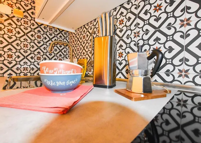 Book Jet - Casa Adam